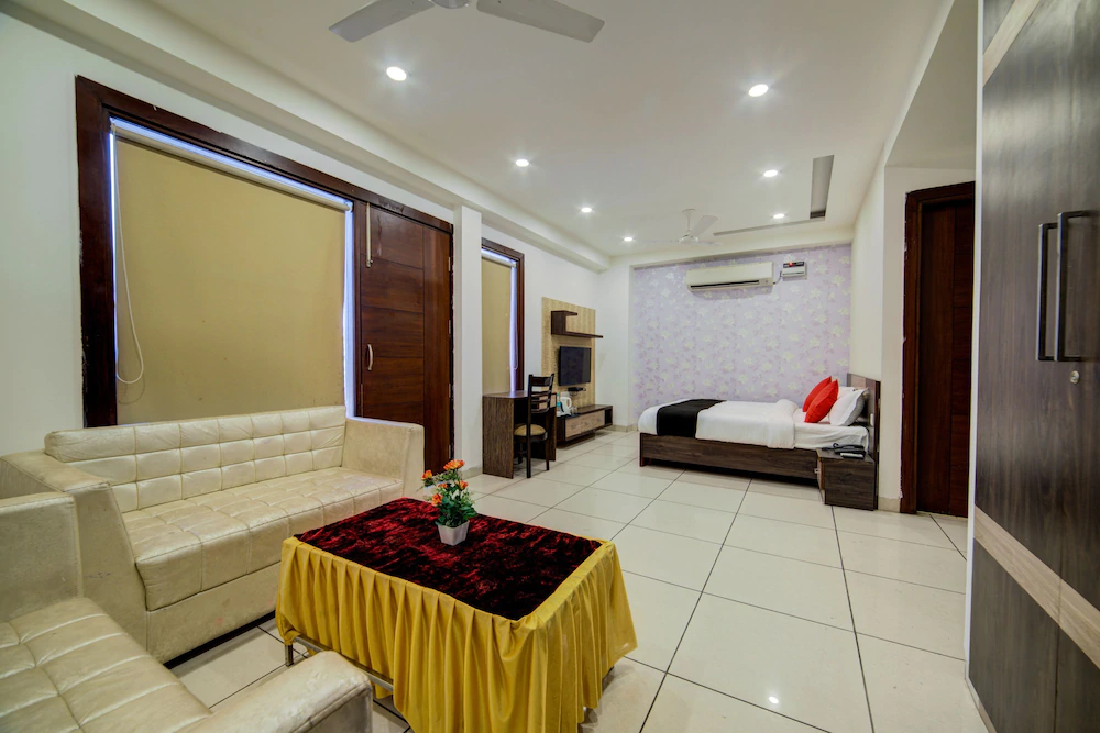 Supreme Residency by OYO Rooms