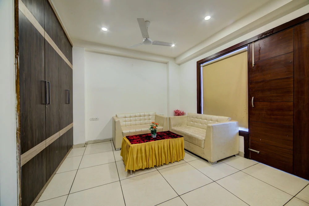 Supreme Residency by OYO Rooms