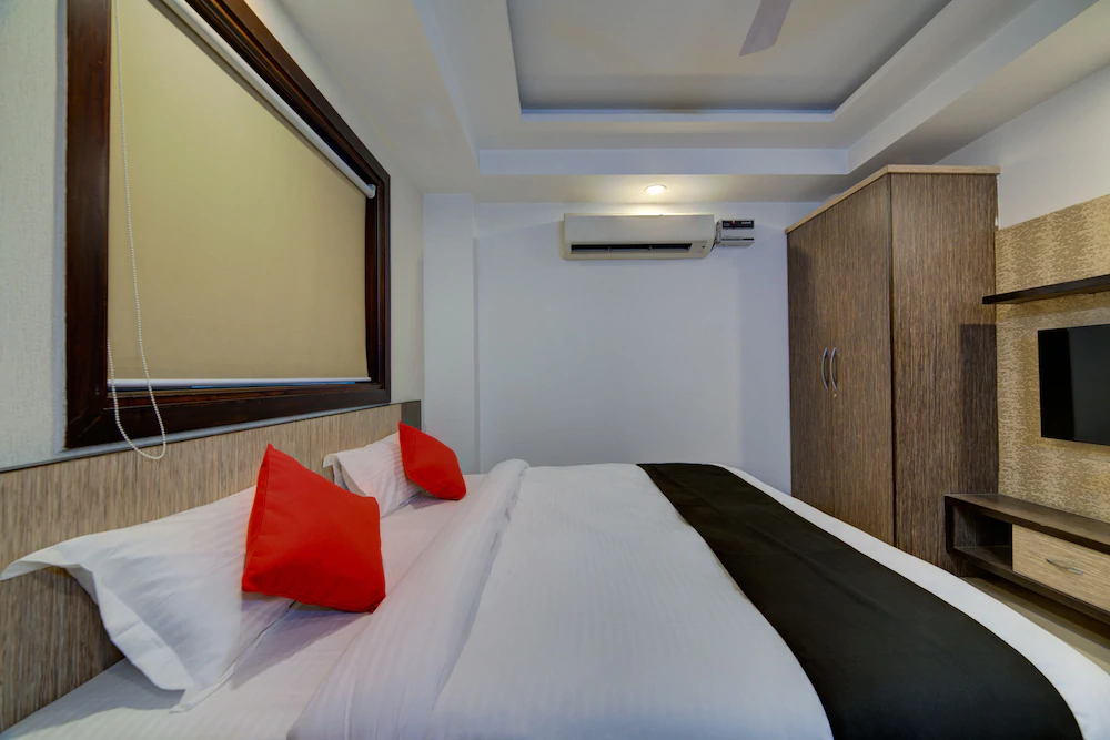 Supreme Residency by OYO Rooms