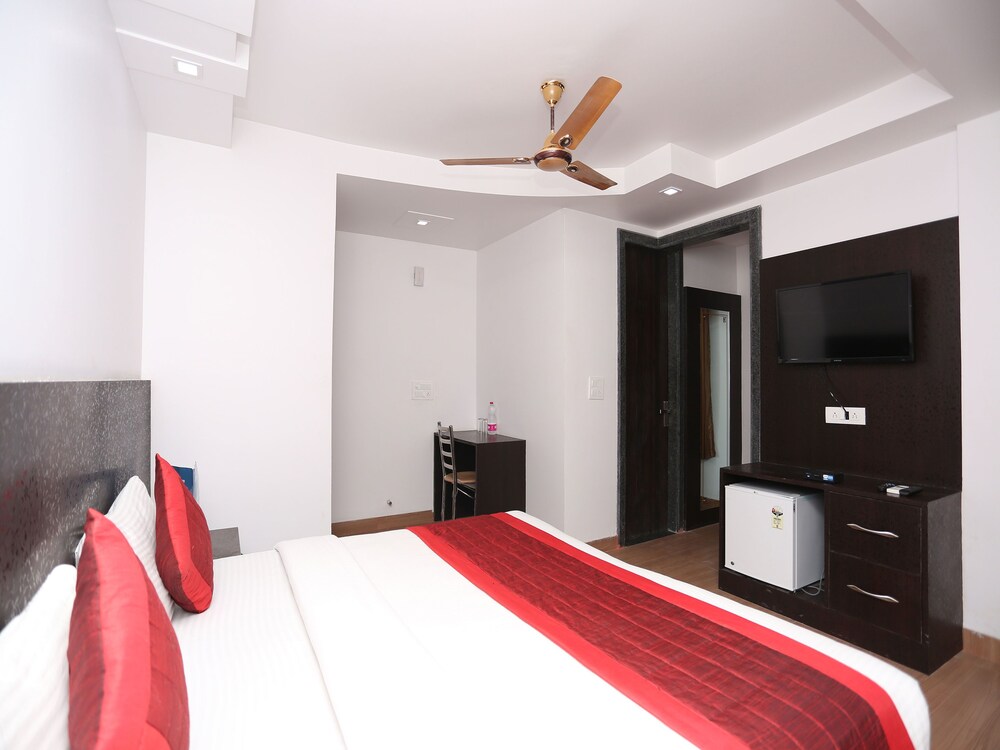 The Curtis By OYO Rooms