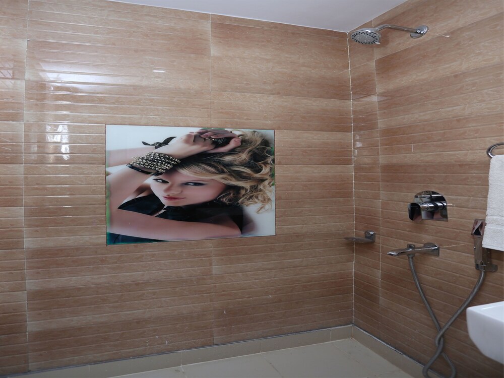 The Curtis By OYO Rooms