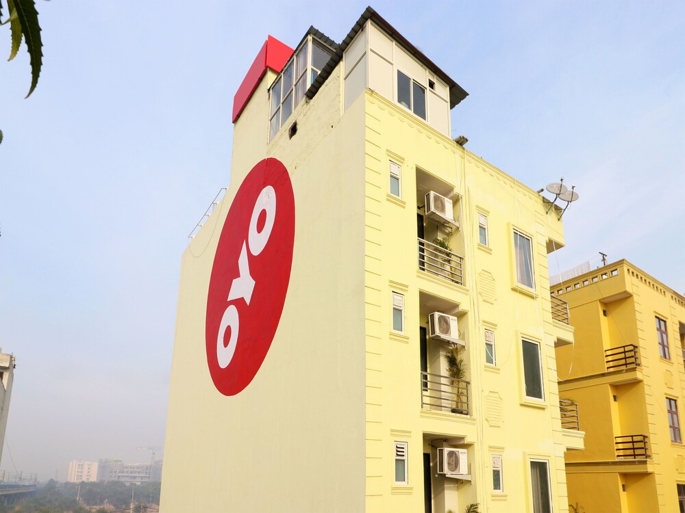 The Curtis By OYO Rooms