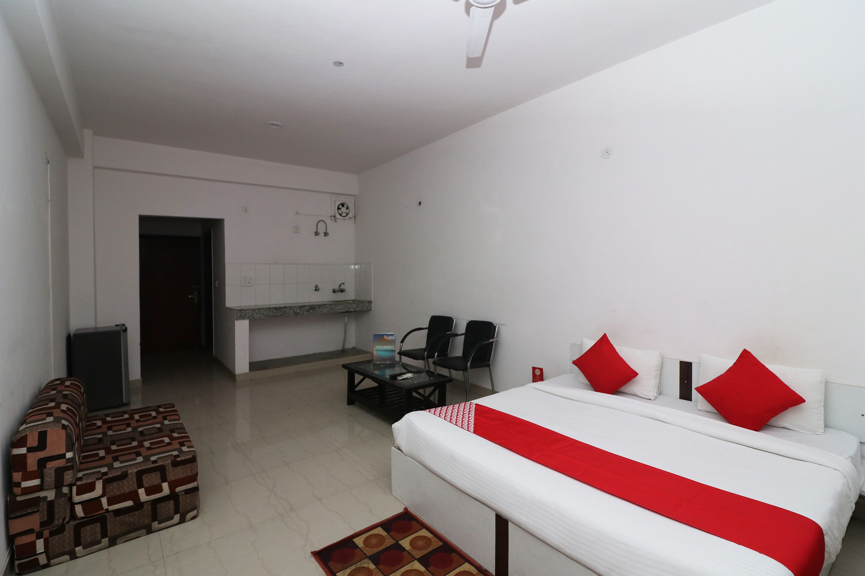 The Radiance Suites & Apartments by OYO