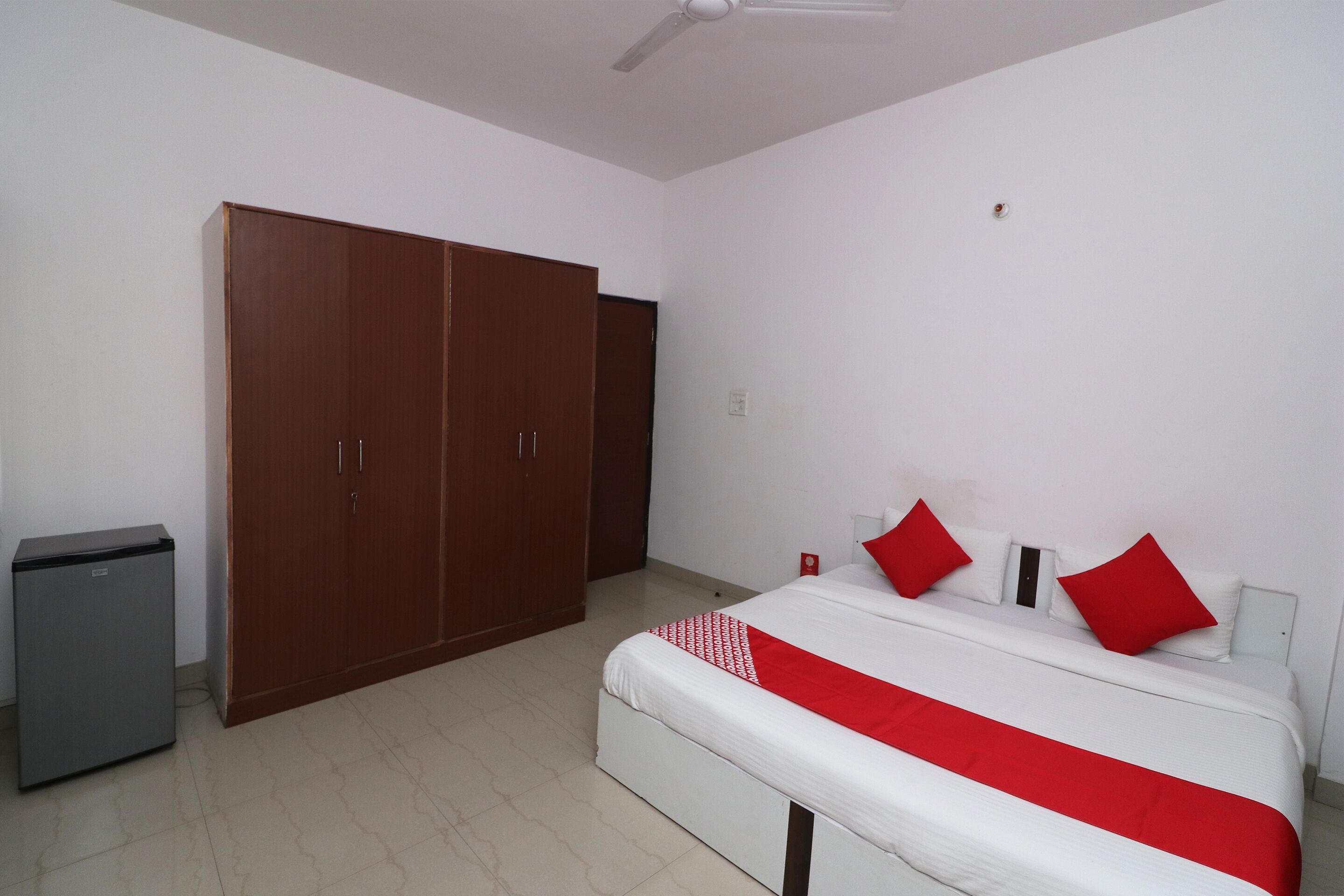 The Radiance Suites & Apartments by OYO