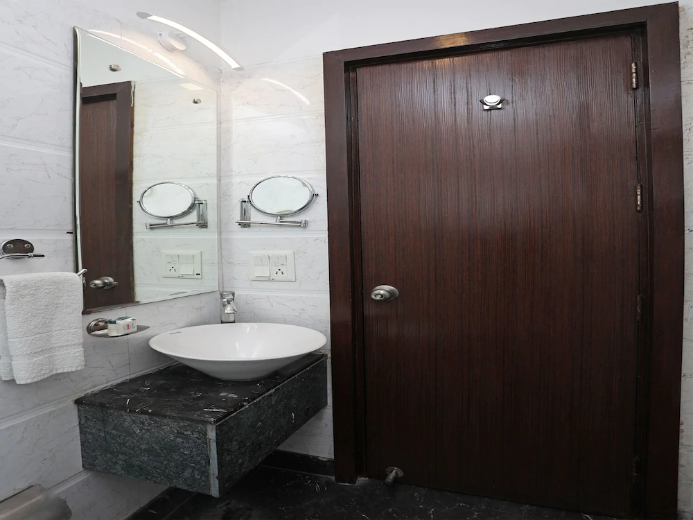 Tryfenna By OYO Rooms