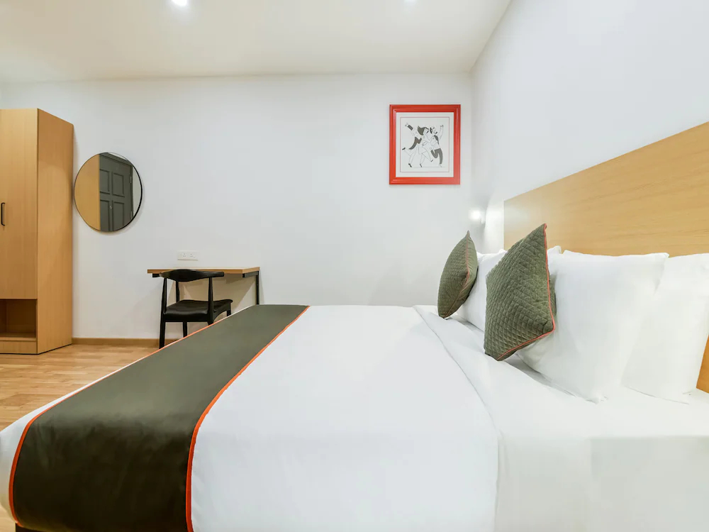 Hotel Saffron Gold