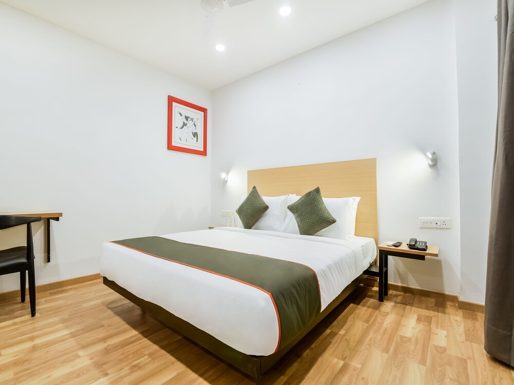 Hotel Saffron Gold