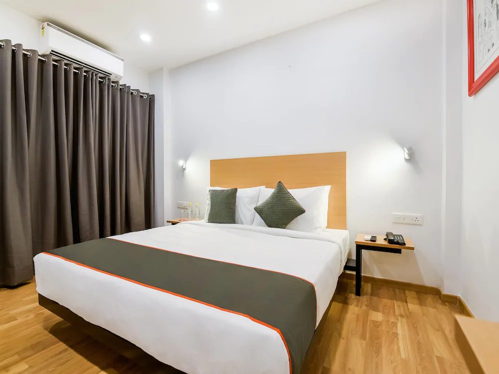 Hotel Saffron Gold