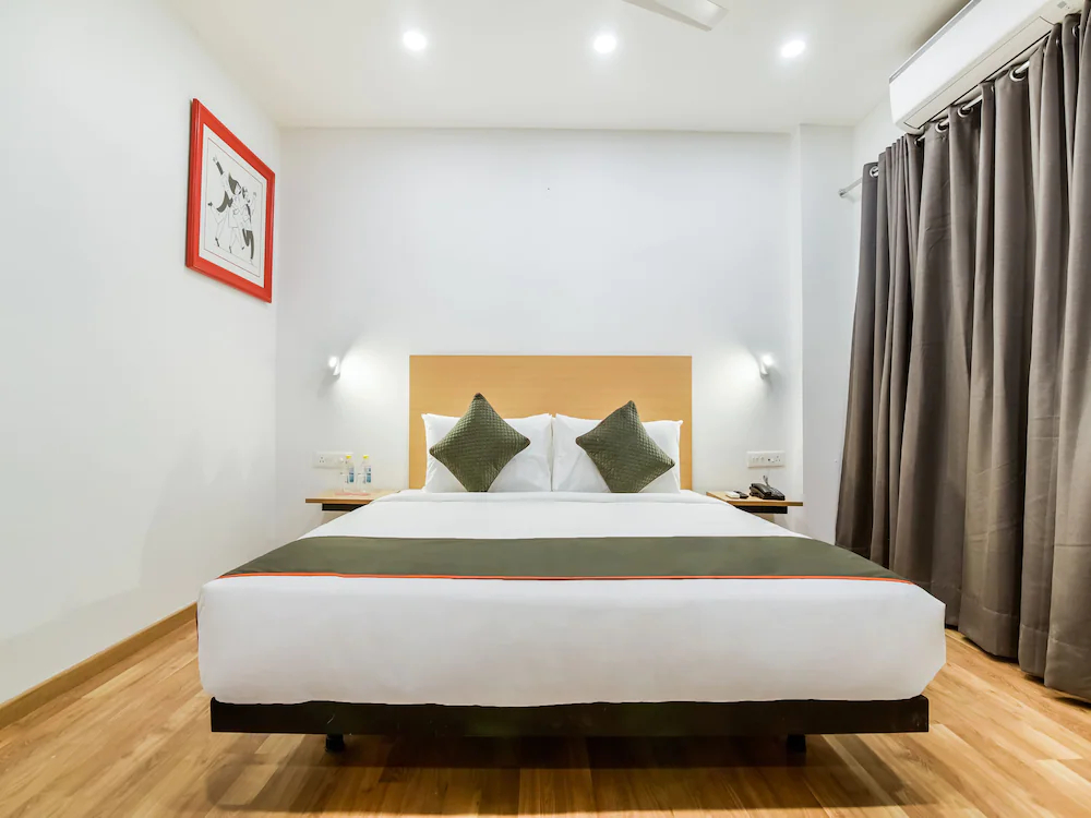 Hotel Saffron Gold