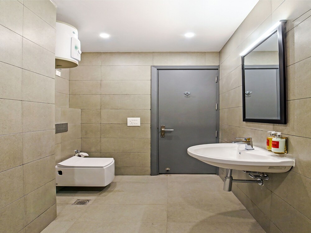 Hotel Saffron Gold