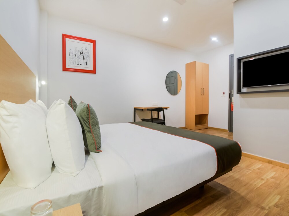 Hotel Saffron Gold