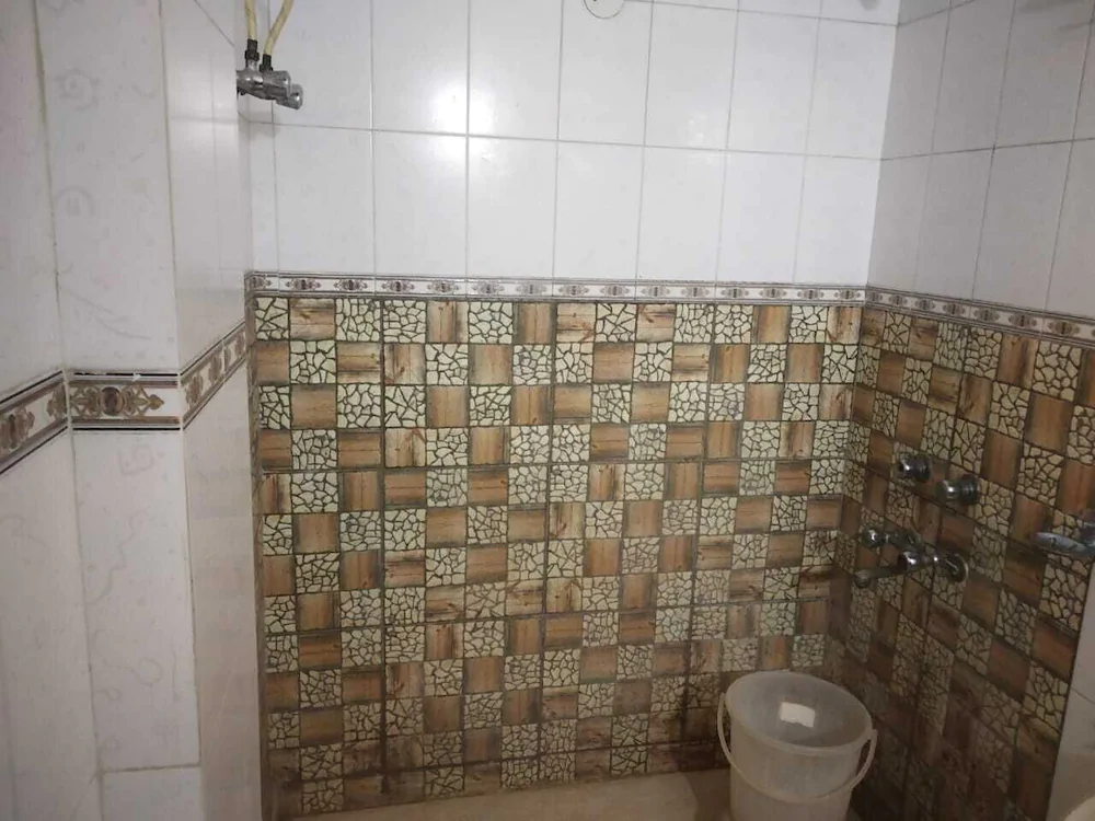 Vardhman Inn by ADB Rooms