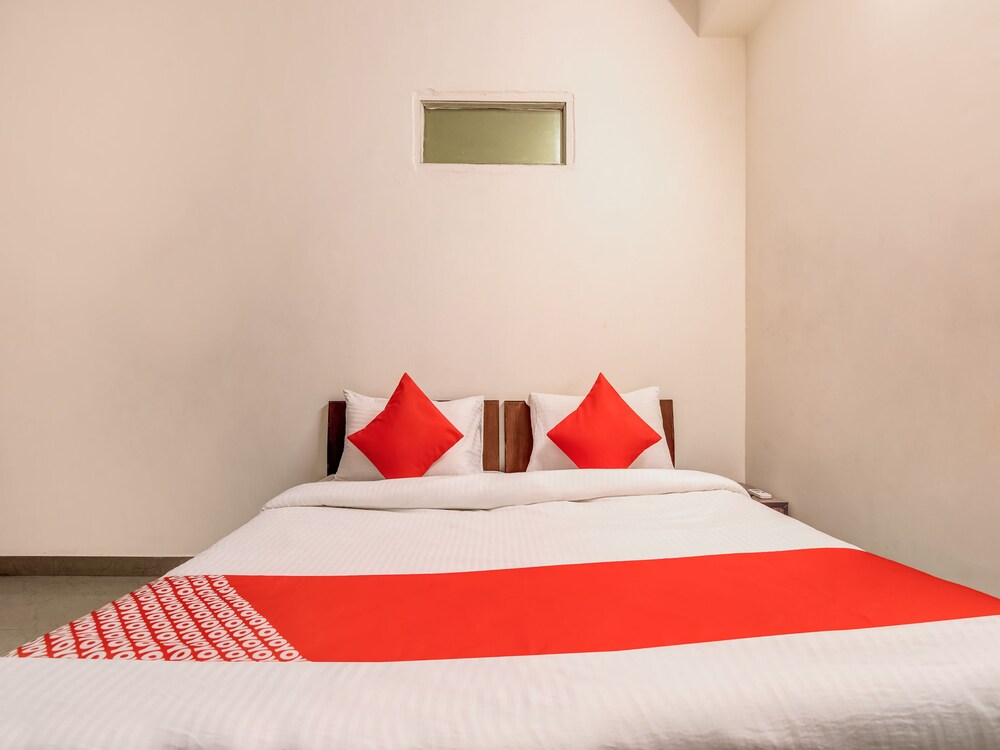 Vishwakarma Palace by OYO Rooms