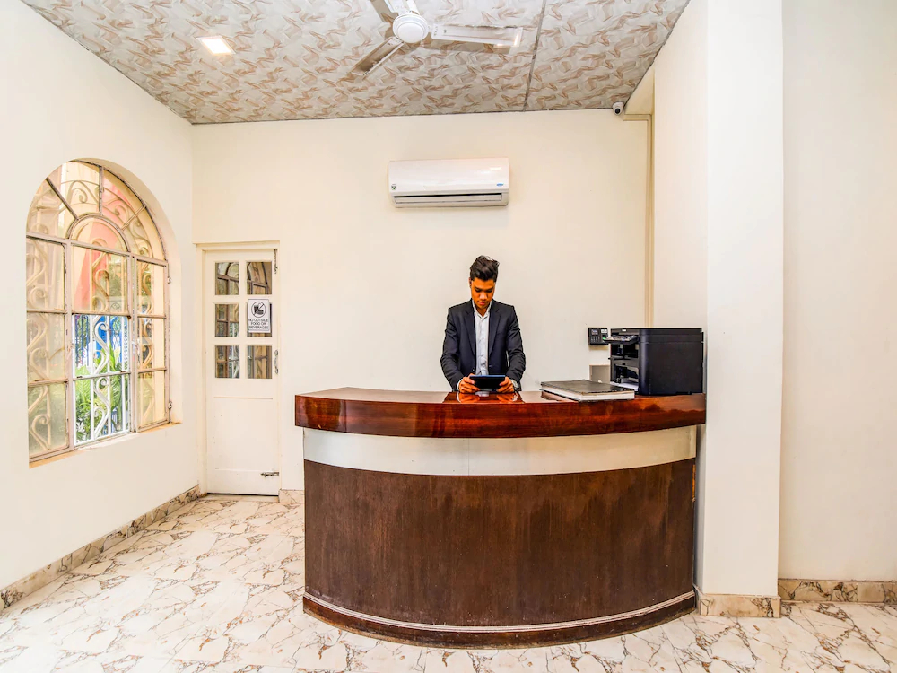 Vishwakarma Palace by OYO Rooms