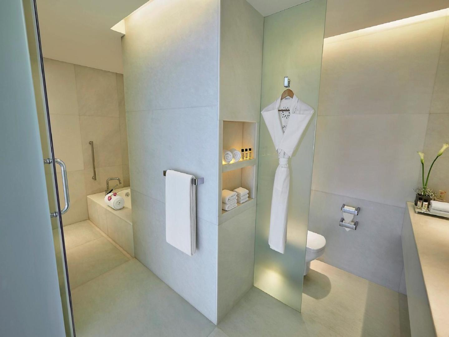Vivanta New Delhi, Dwarka