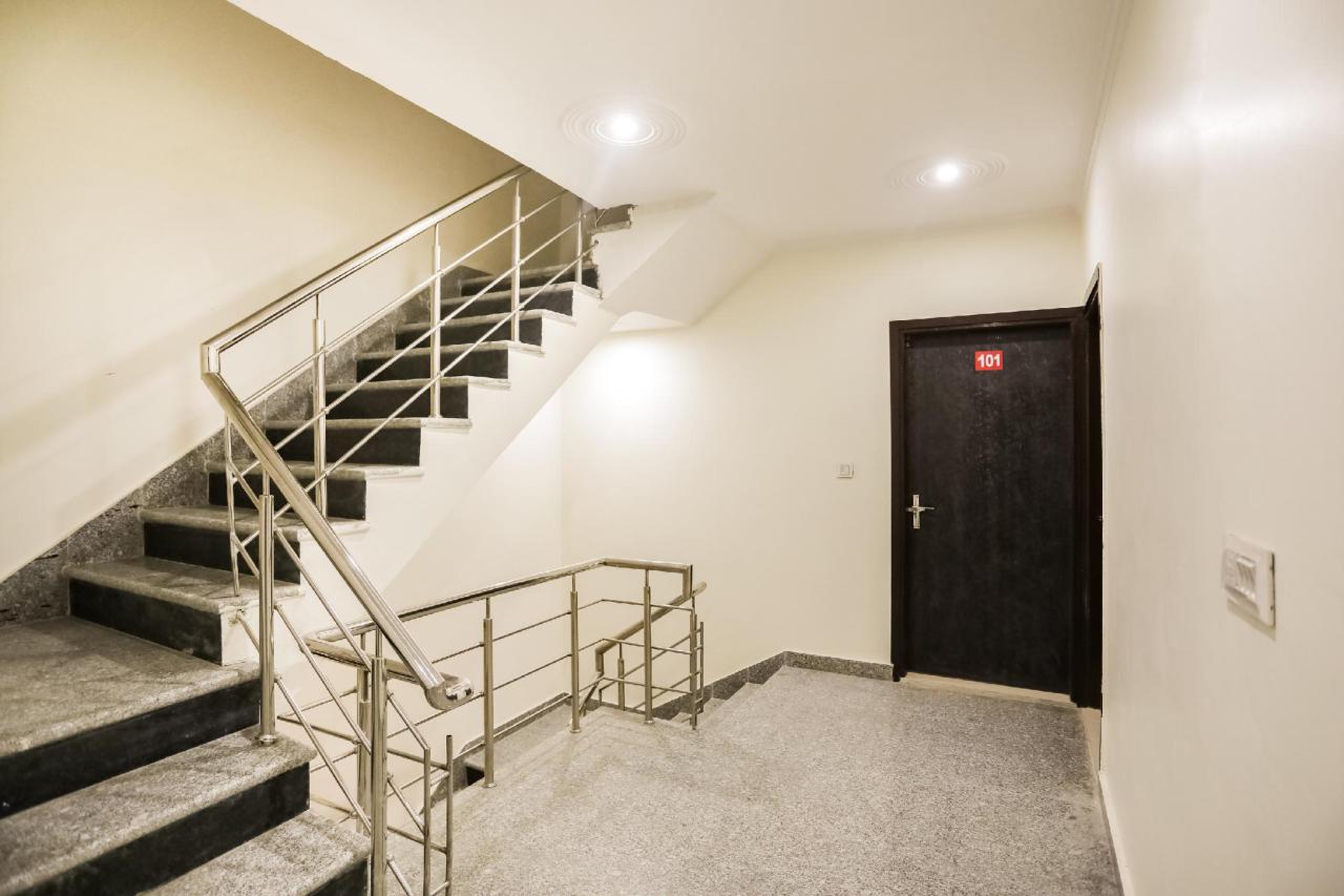 OYO Flagship BD Palace