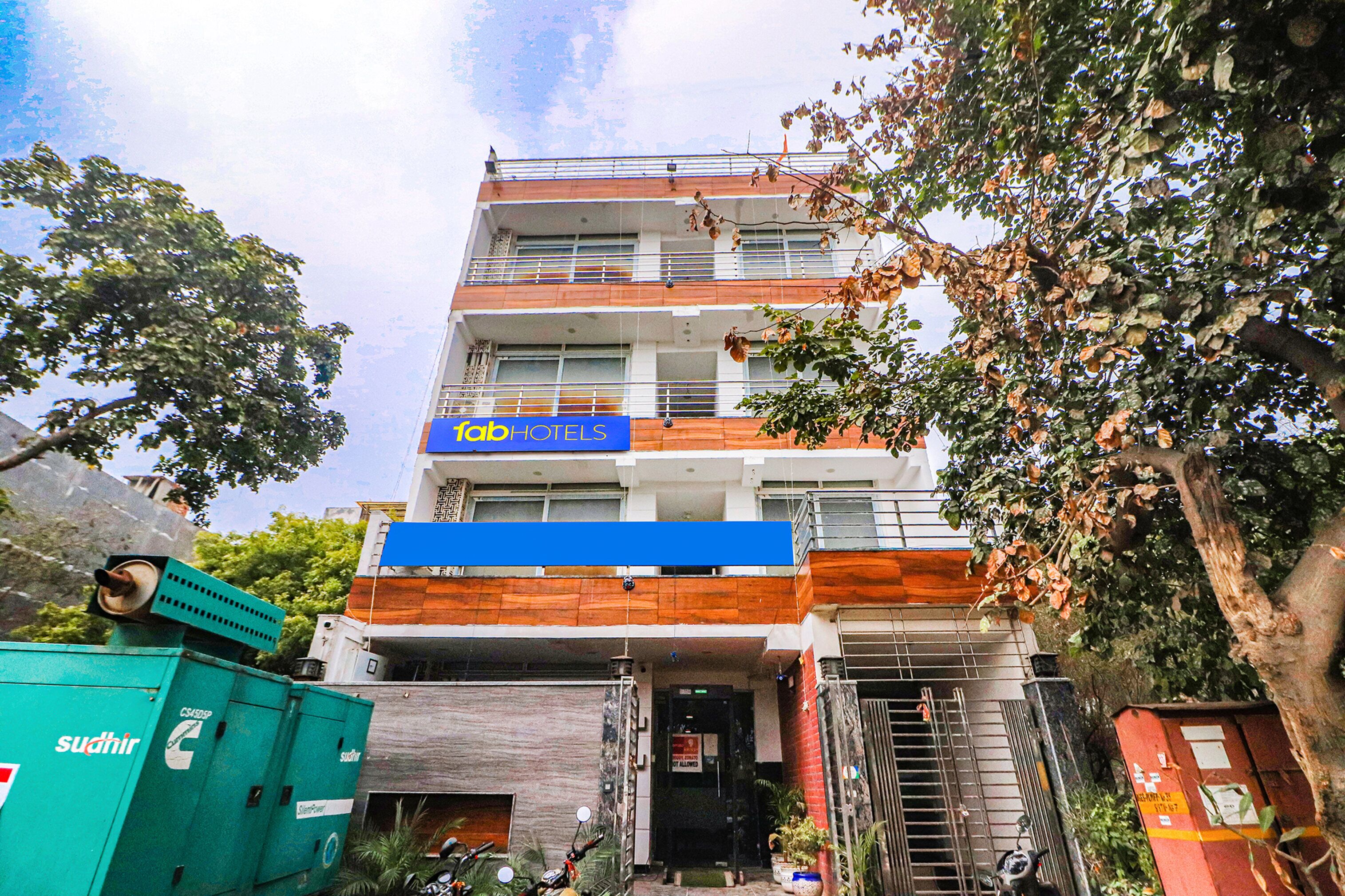 FabHotel Roadway Inn Yashobhoomi Convention Center