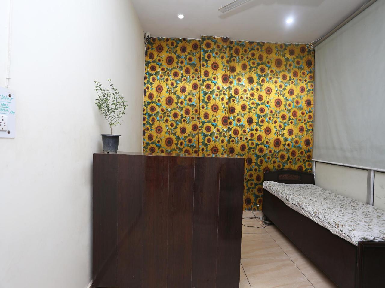 Diamond Guest House by OYO Rooms