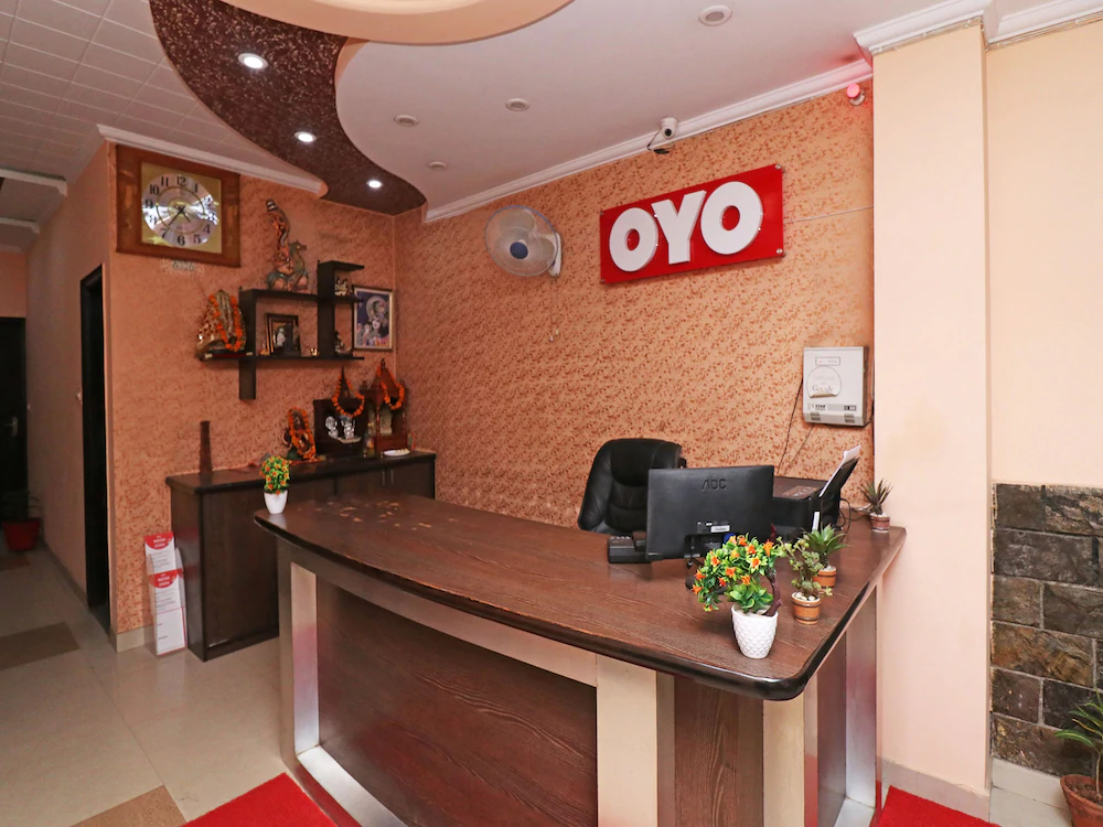 OYO 19002 Alpine Residency