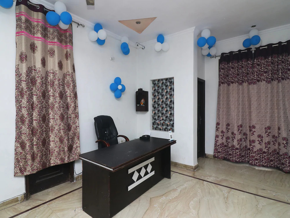 OYO 22506 Heaven Residency