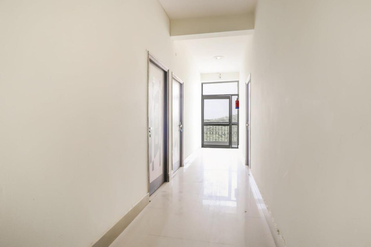Da Urban Hotels & Restaurant by OYO Rooms