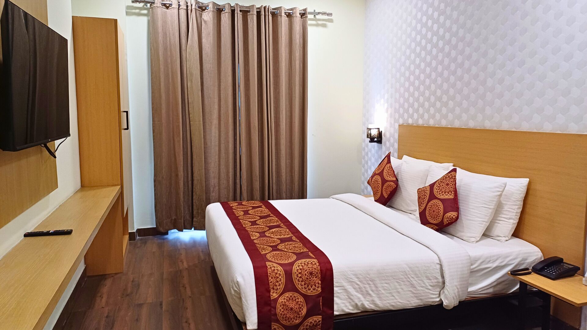 Hibiscus Select Hotel