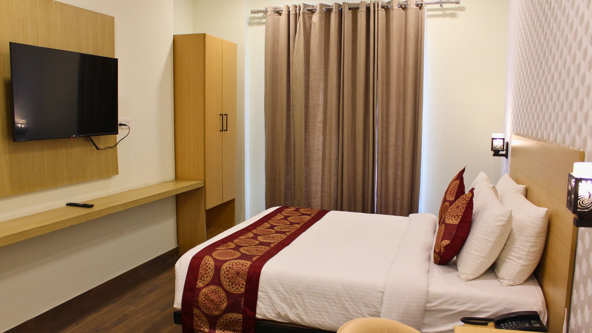 Hibiscus Select Hotel
