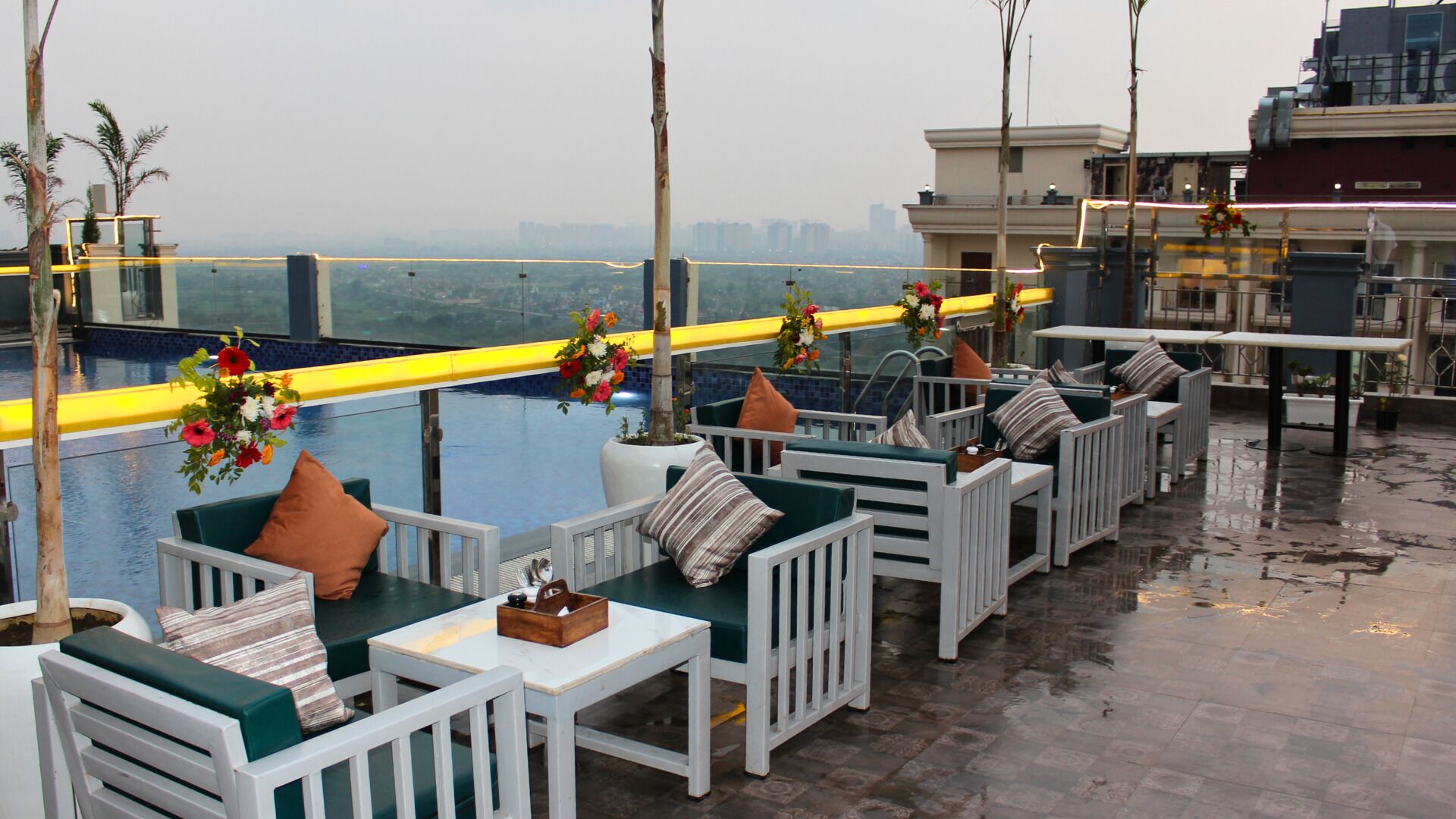 Hibiscus Select Hotel