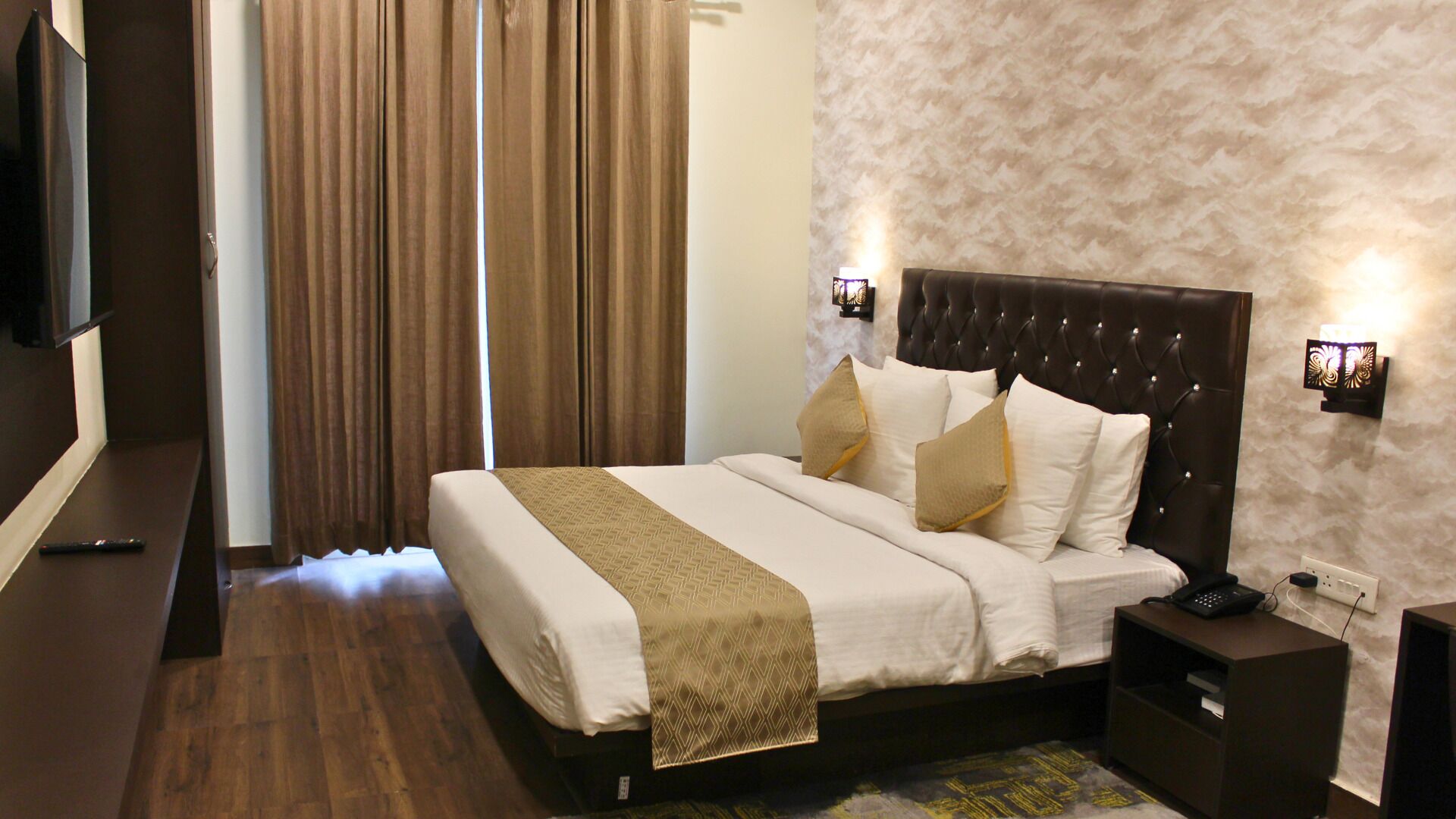 Hibiscus Select Hotel