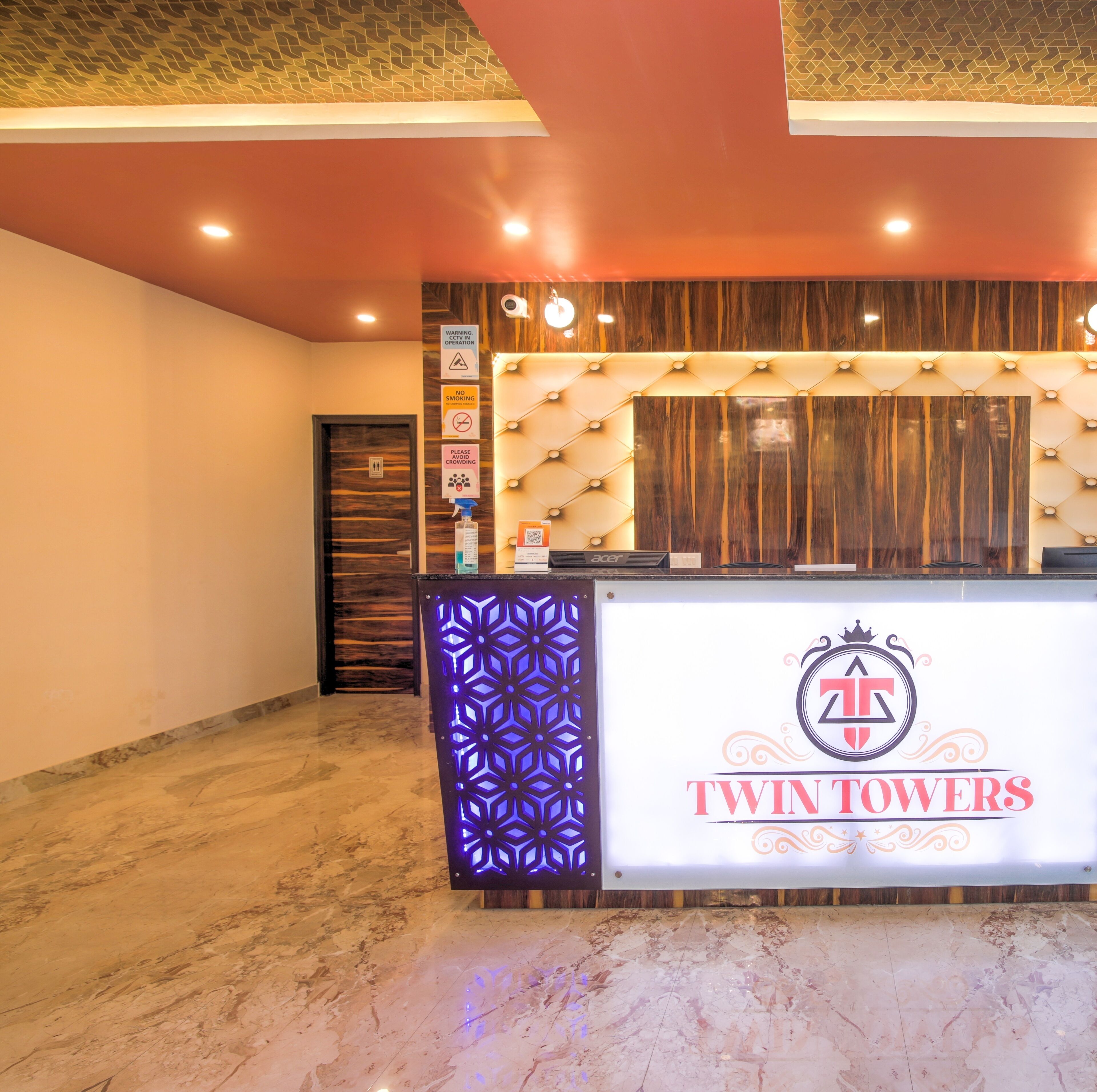 Hotel Twin Towers