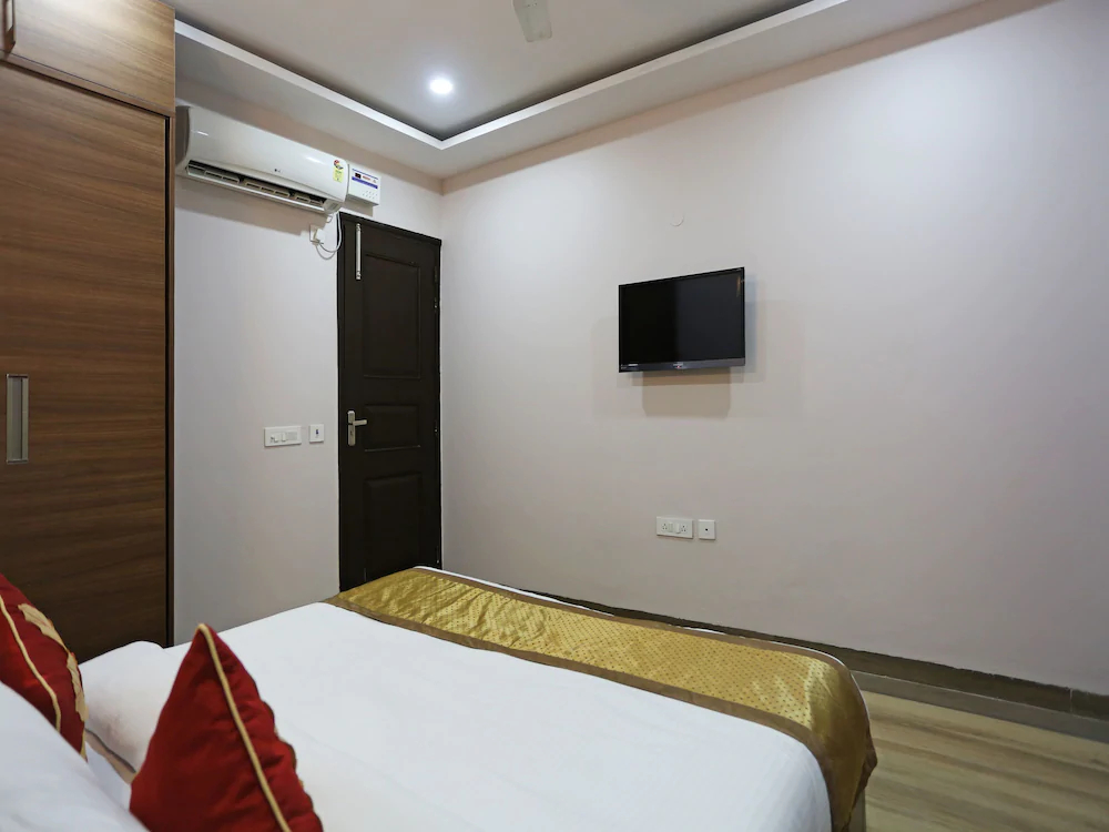 Khushi Residence by OYO