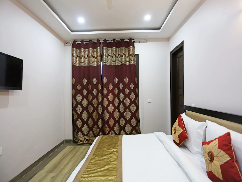 Khushi Residence by OYO