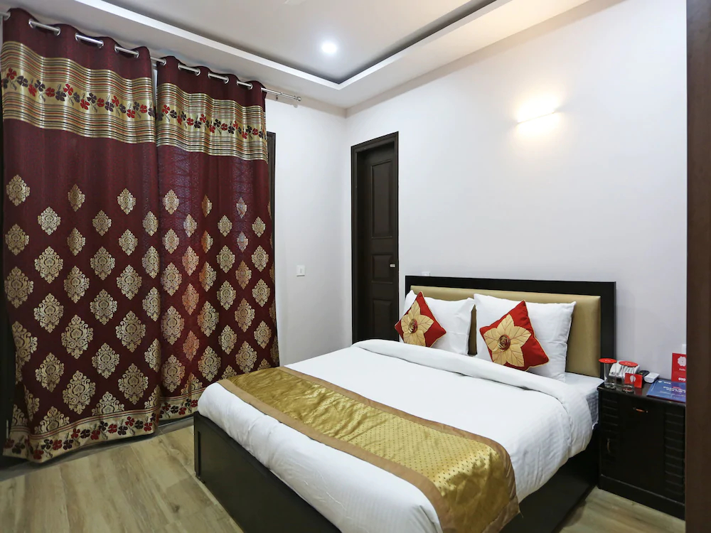 Khushi Residence by OYO