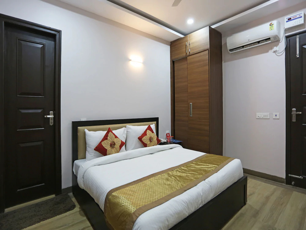 Khushi Residence by OYO