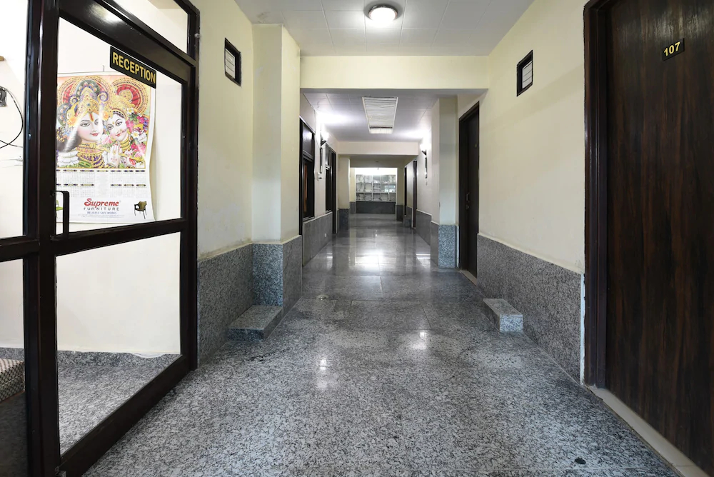 OYO 18390 Shiv Shakti Guest House