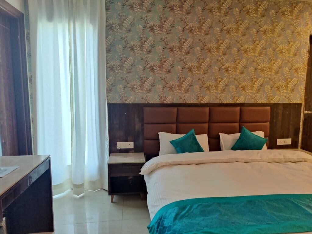 Prime A1 Sunny Feast by Fabhotel