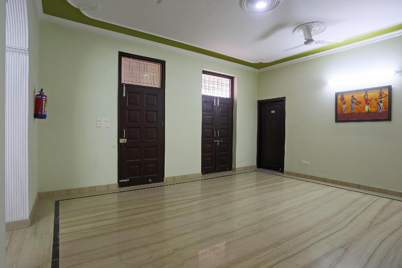 Sristhi Hospitality by OYO Rooms