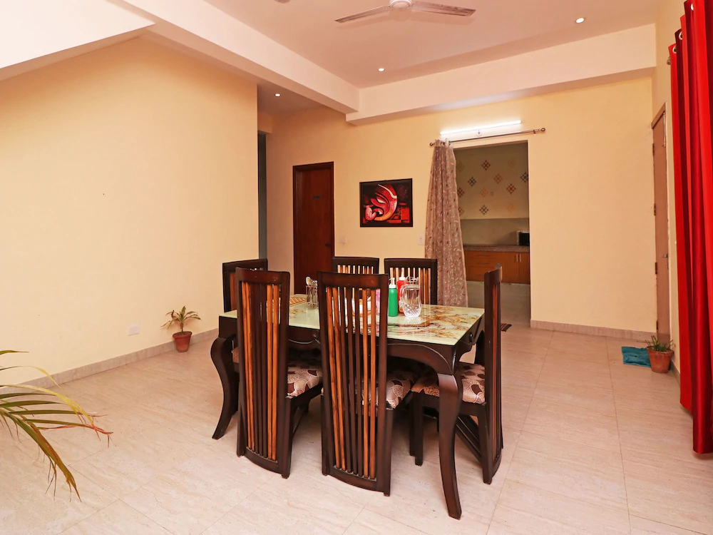 The Heaven Inn by OYO Rooms