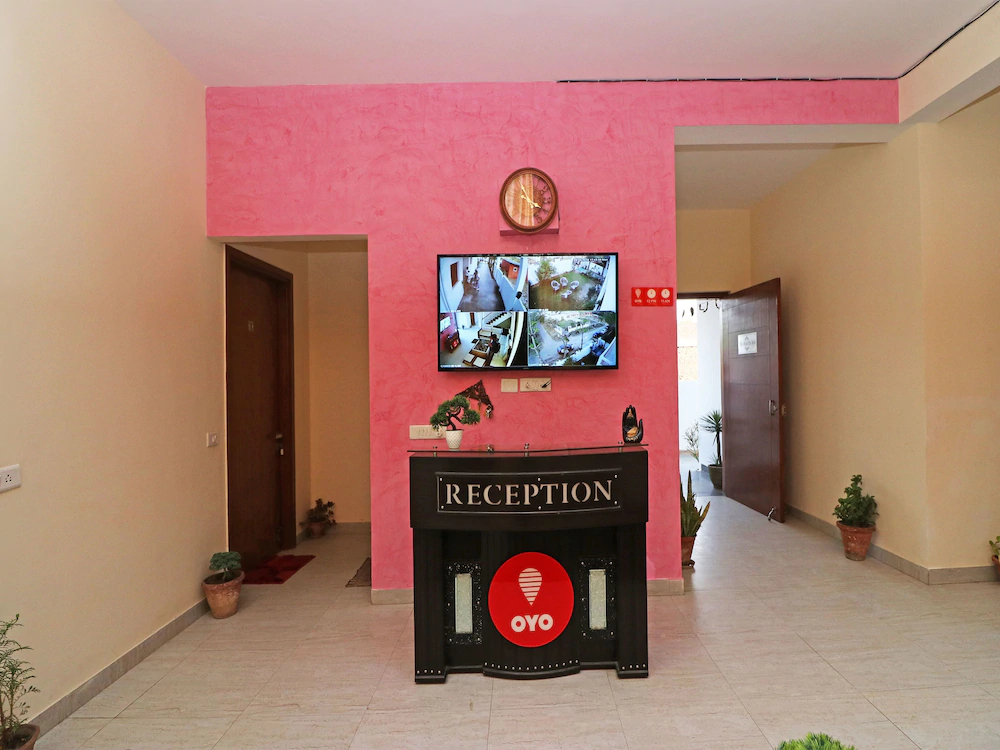 The Heaven Inn by OYO Rooms