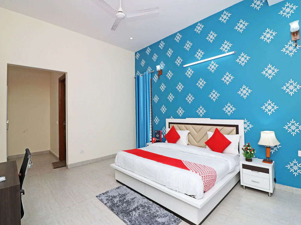 The Heaven Inn by OYO Rooms