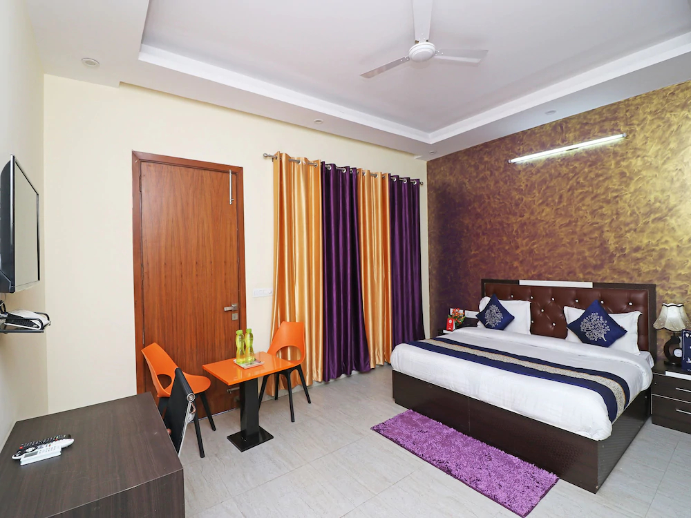 The Heaven Inn by OYO Rooms