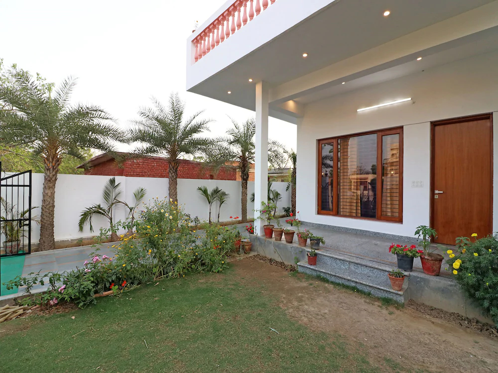 The Heaven Inn by OYO Rooms