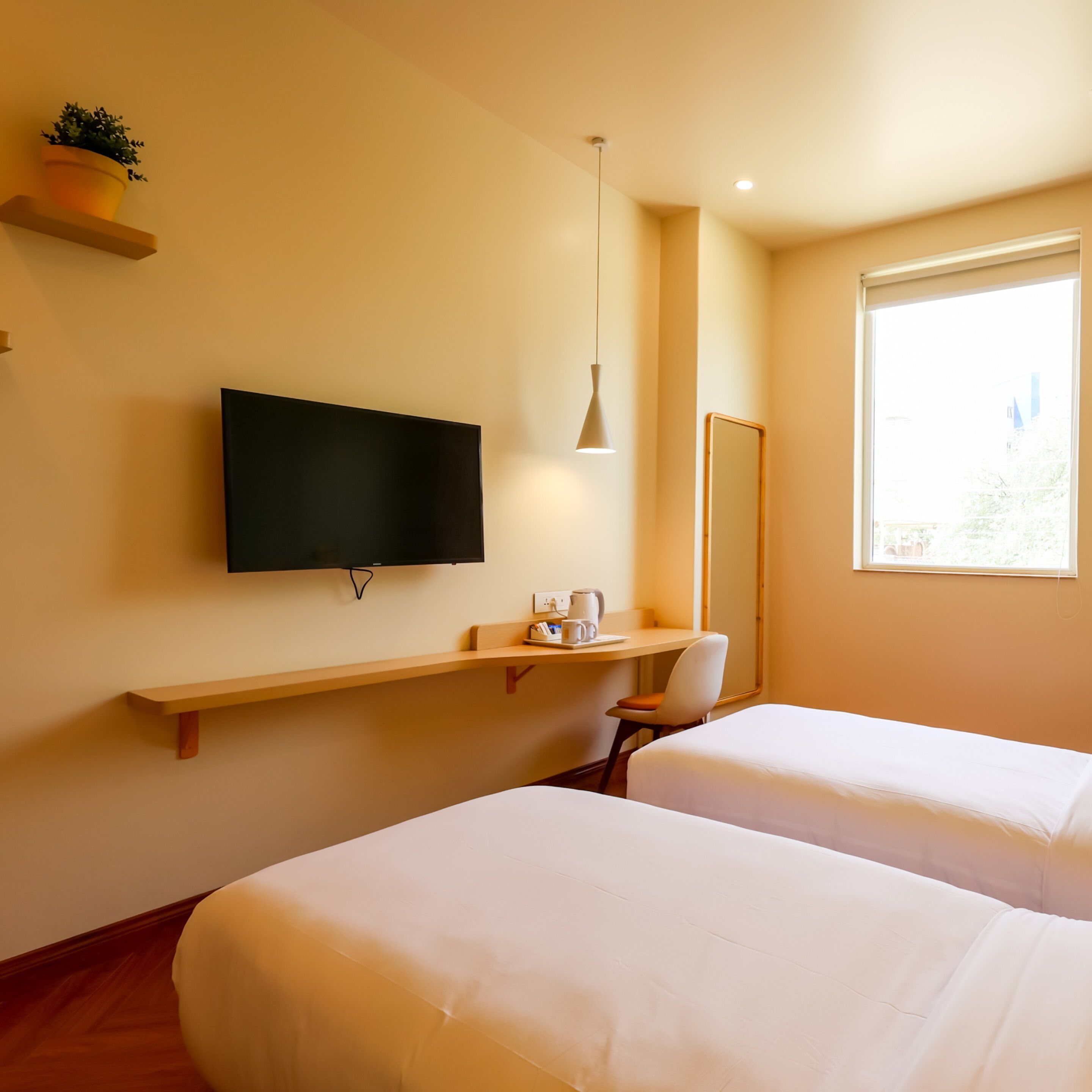 Bloom Hotel - Golf Course Road, Sector 43