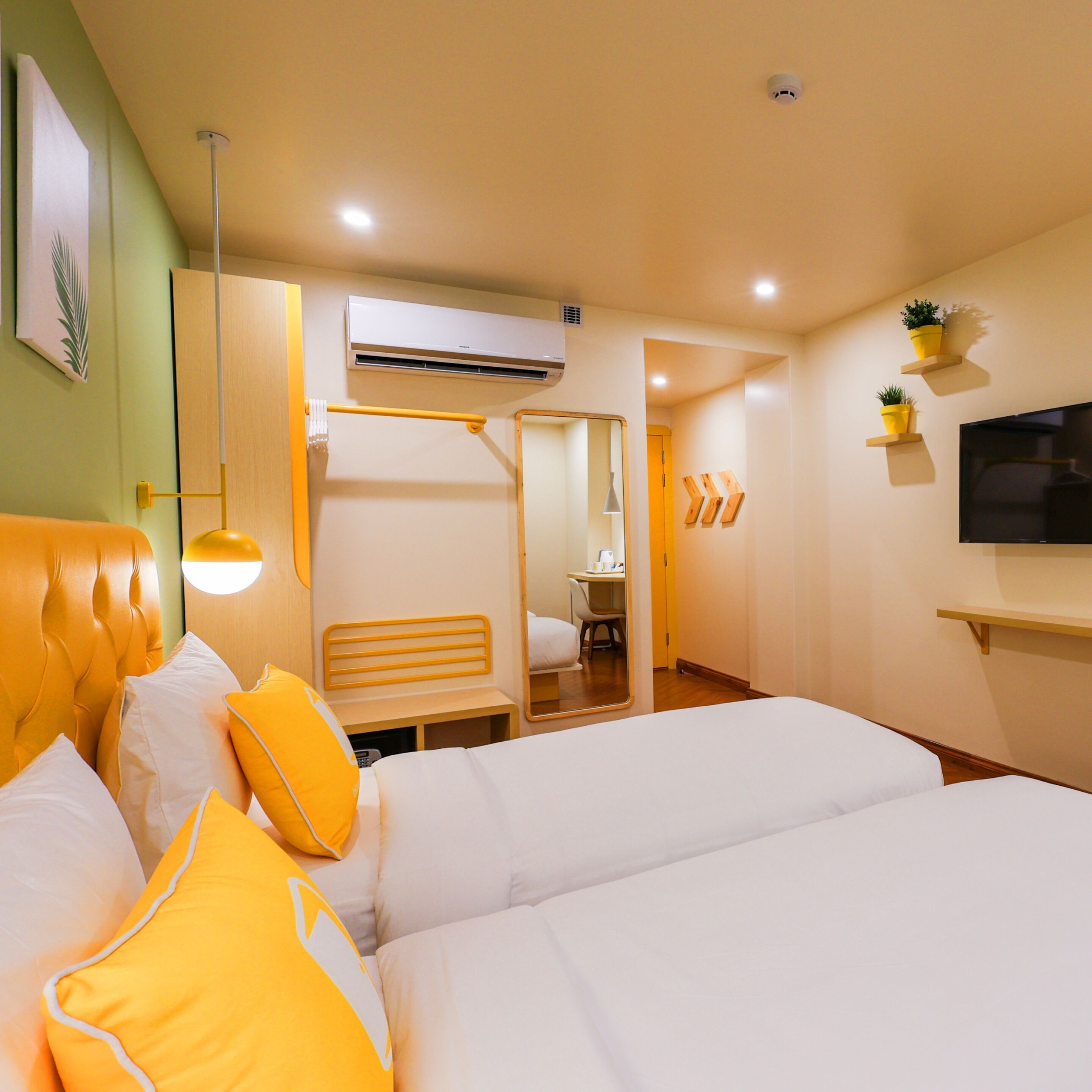 Bloom Hotel - Golf Course Road, Sector 43