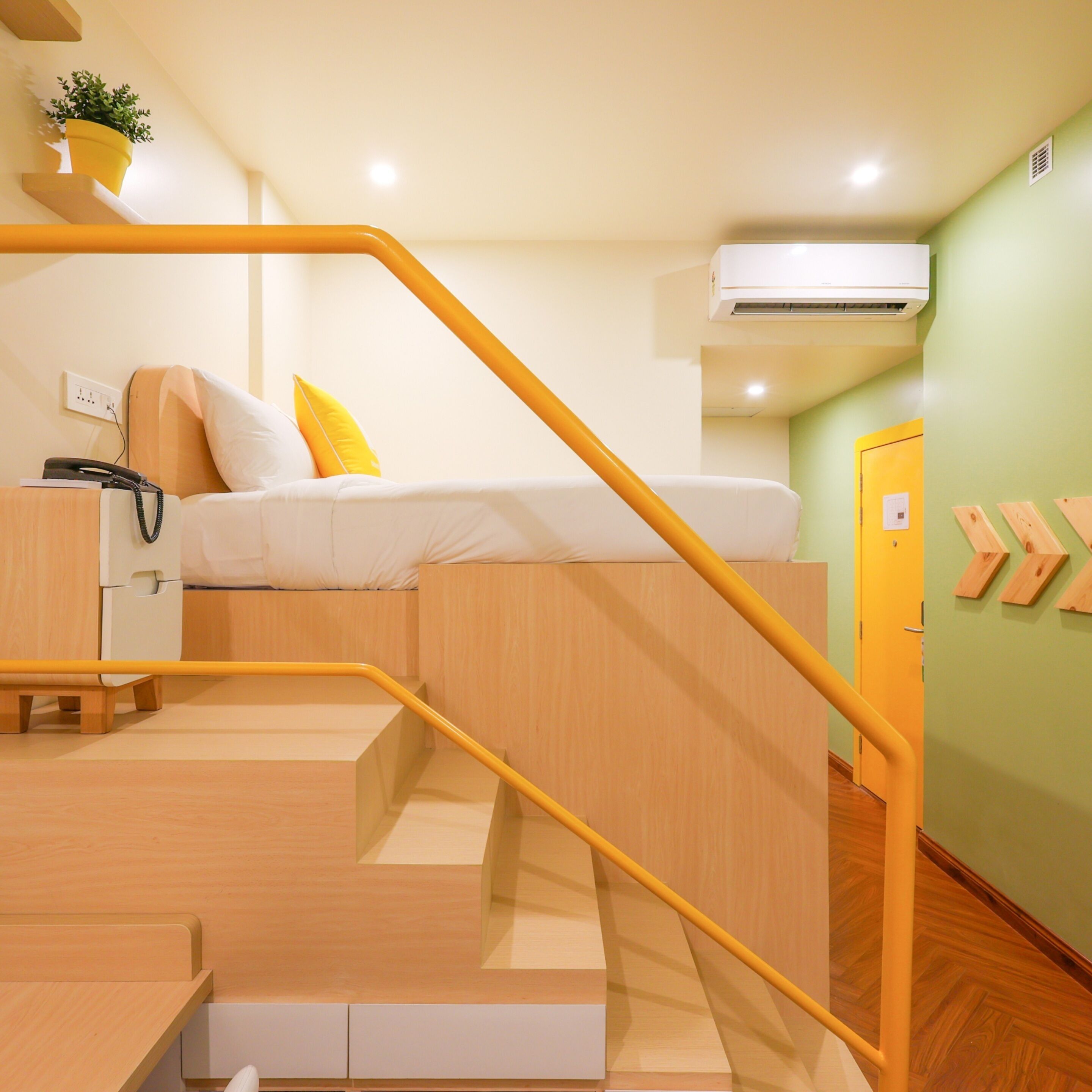 Bloom Hotel - Golf Course Road, Sector 43
