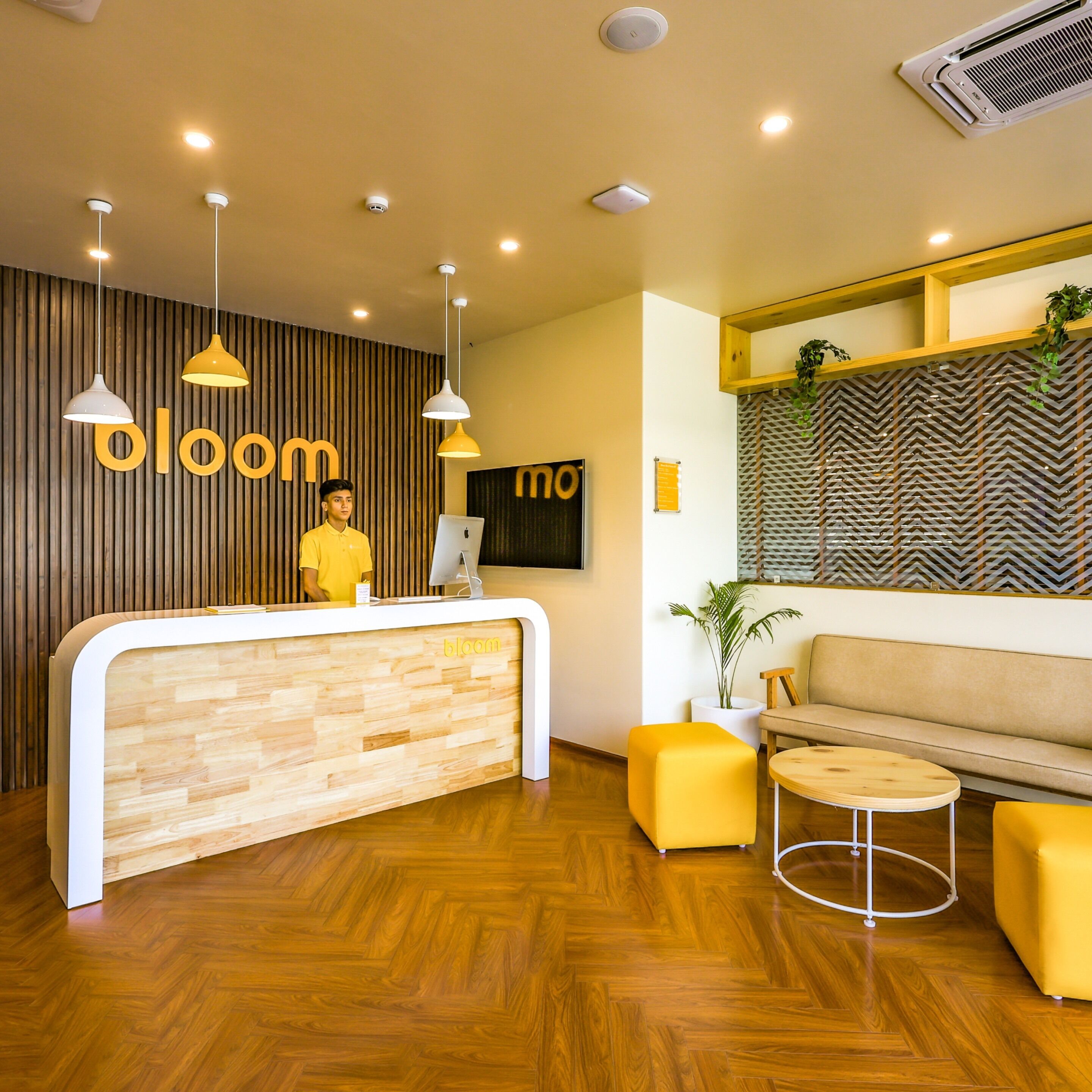Bloom Hotel - Golf Course Road, Sector 43