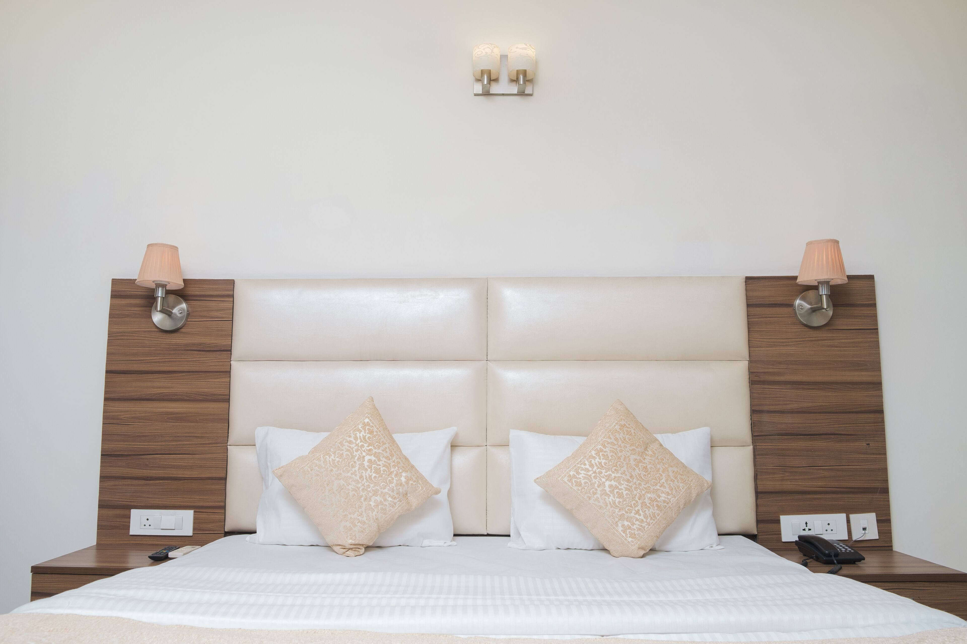 Capital O 87040 Hotel Kesar
