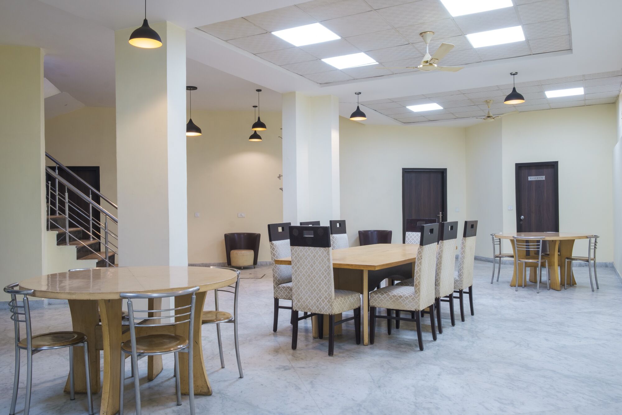 Capital O 87040 Hotel Kesar