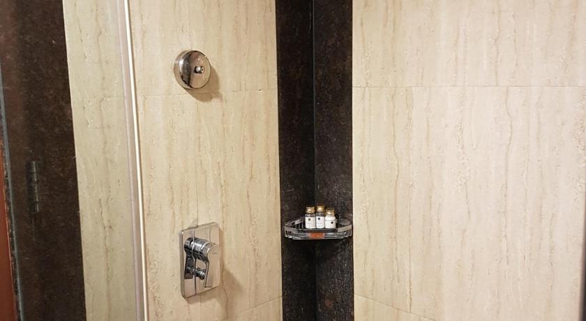 Country Inn & Suites by Radisson, Gurgaon Sector 12