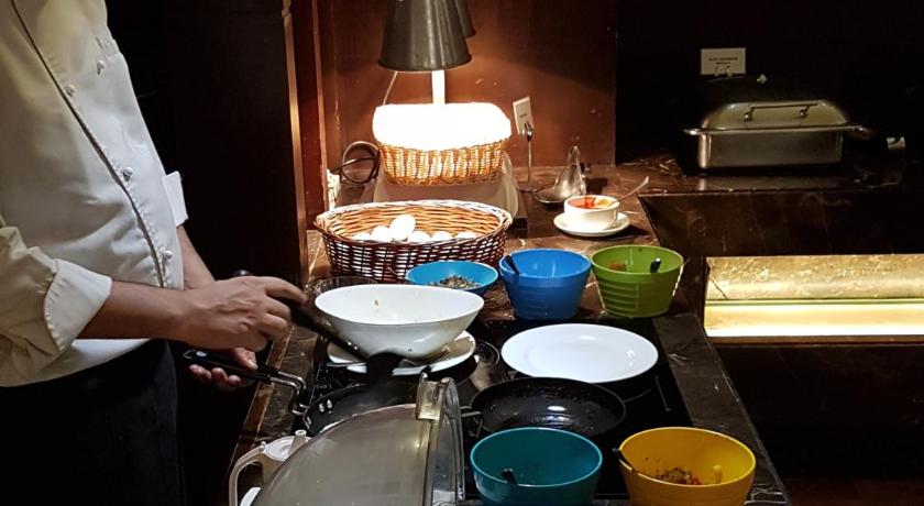 Country Inn & Suites by Radisson, Gurgaon Sector 12